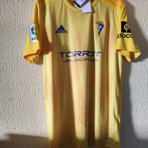 Nueva y Player Issue - Cadiz CF - 37 Sergio Perez