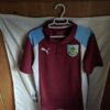 Polo del Burnley FC