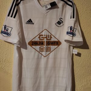 Nueva y Player Issue - Swansea City - 4 Chico Flores