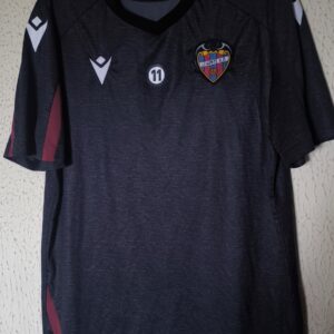 Player Worn training - Levante UD - dorsal 11